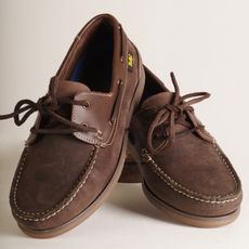 Brown deck shoe