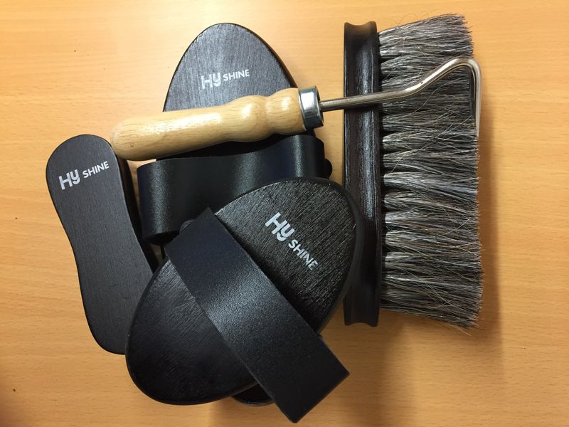 Deluxe Grooming Kit (Plastic-Free) image #1