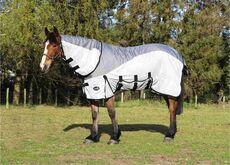 JUMP Hybrid Fly Rug