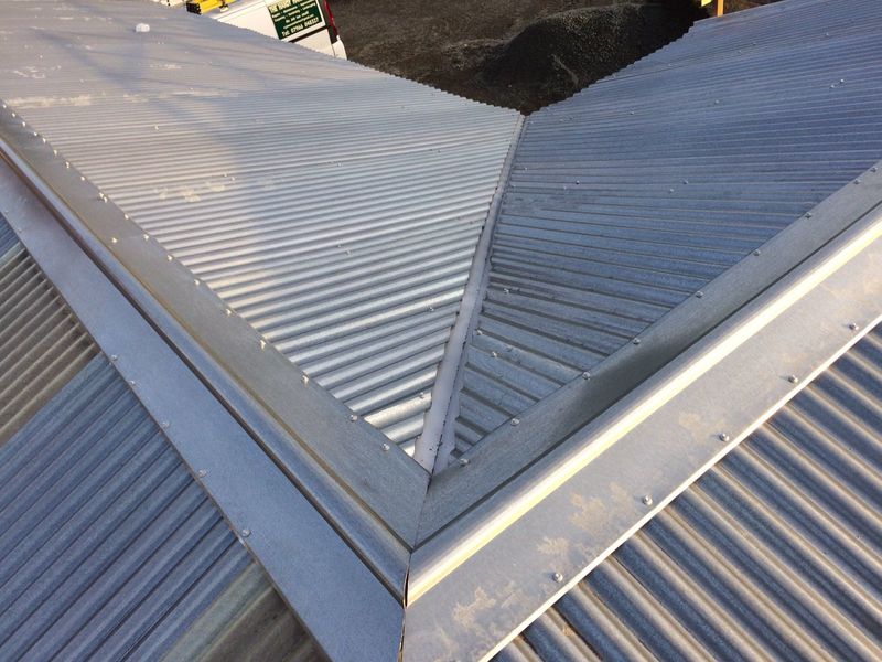 Metal Corrugated Roofing with Anti Condensation Lining   image #3