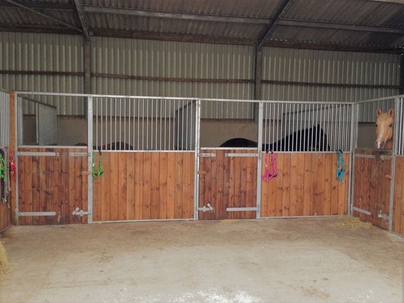 internal stabling  image #1