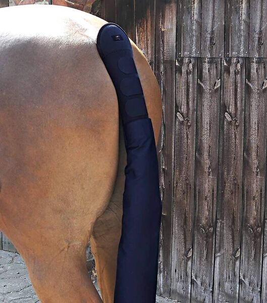 Padded Horse Tail Guard with Tail Bag image #3