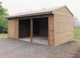 Double Field Shelter & Tack/Feedroom
