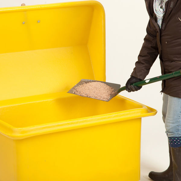 Static Tack Chest Shovelling